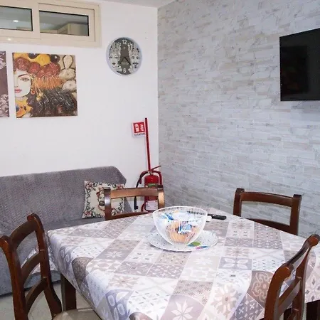Apartament Liuccia